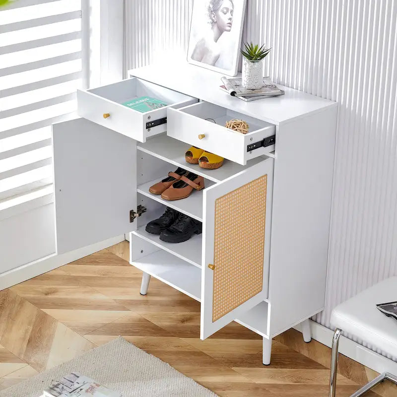 Meuble de rangement en rotin avec finition lisse en MDF — Chevet, entrée ou couloir
