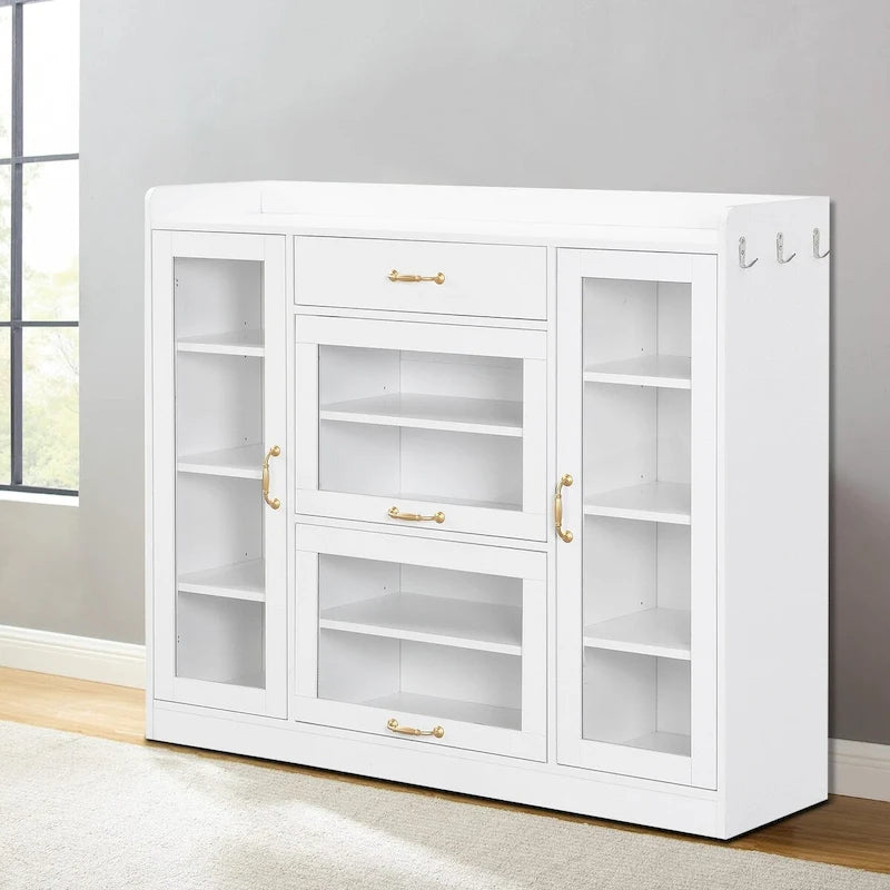 Meuble de rangement pour chaussures en bois et verre avec poignées dorées