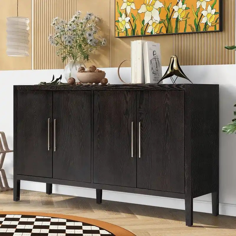 Buffet de style vintage avec poignées en métal et étagères réglables