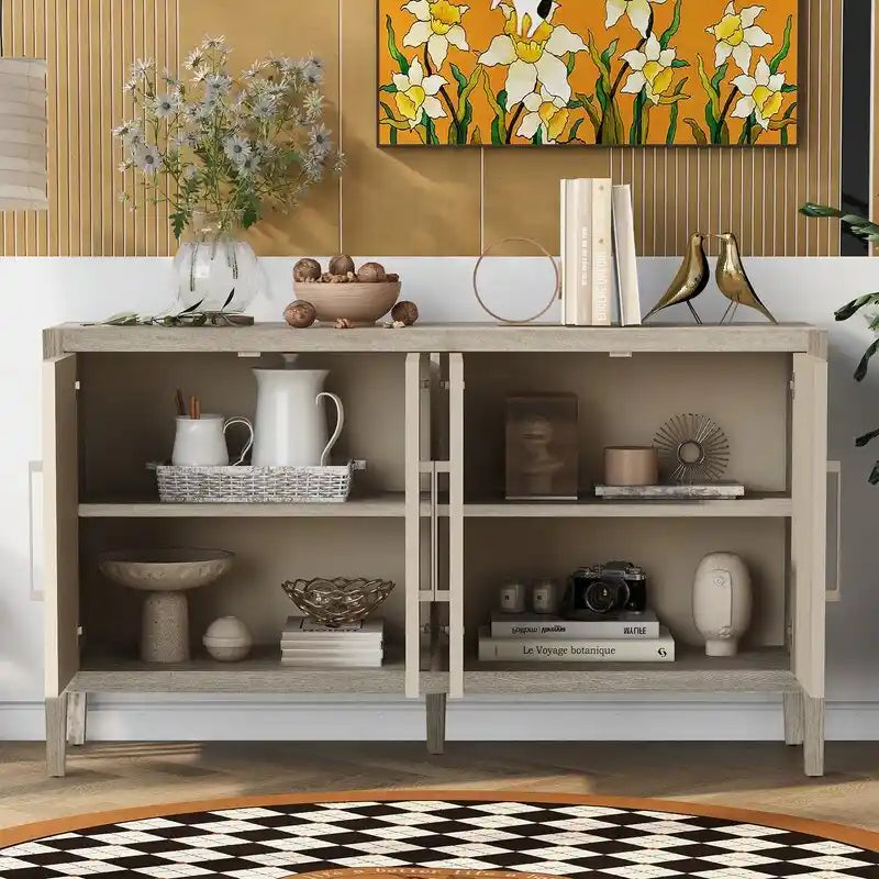 Buffet de style vintage avec poignées en métal et étagères réglables