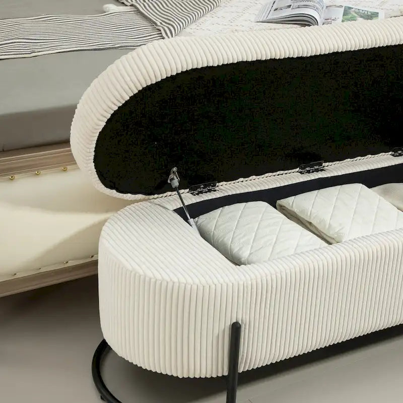Banc de rangement en velours touffeté avec pieds en métal doré