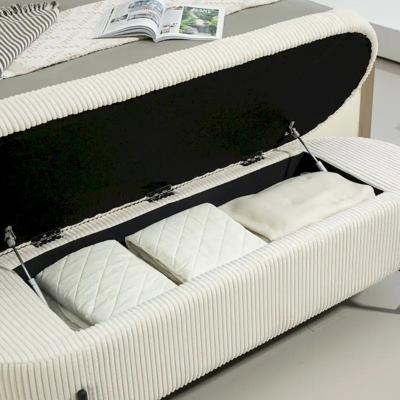 Banc de rangement en velours touffeté avec pieds en métal doré