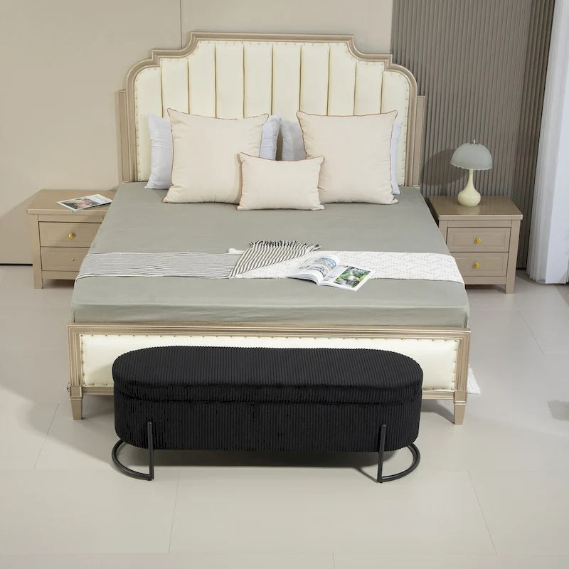 Banc de rangement en velours touffeté avec pieds en métal doré