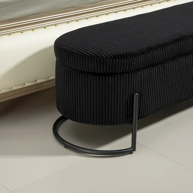 Banc de rangement en velours touffeté avec pieds en métal doré